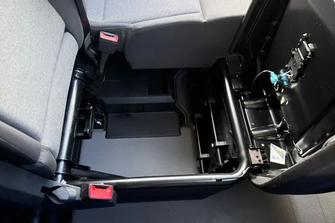 PK74MUP Volkswagen Crafter 2.0 TDI 140PS Commerce High Roof Van Thumbnail #51