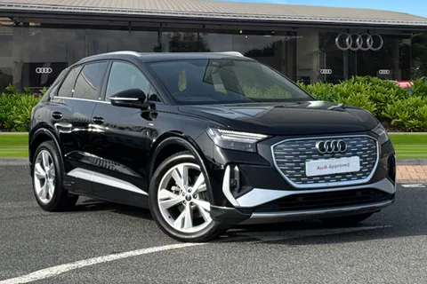 1 of 65 for Audi Q4 e-tron Q4 S line 35 e-tron 125,00 kW
