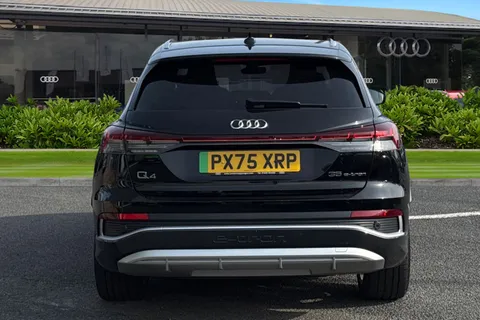 4 of 65 for Audi Q4 e-tron Q4 S line 35 e-tron 125,00 kW