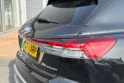 7 of 65 for Audi Q4 e-tron Q4 S line 35 e-tron 125,00 kW