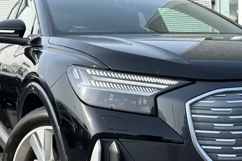 8 of 65 for Audi Q4 e-tron Q4 S line 35 e-tron 125,00 kW