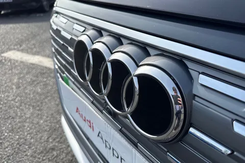 24 of 65 for Audi Q4 e-tron Q4 S line 35 e-tron 125,00 kW