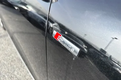 27 of 65 for Audi Q4 e-tron Q4 S line 35 e-tron 125,00 kW