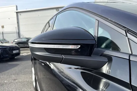 28 of 65 for Audi Q4 e-tron Q4 S line 35 e-tron 125,00 kW