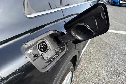 30 of 65 for Audi Q4 e-tron Q4 S line 35 e-tron 125,00 kW