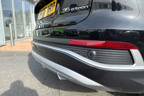 31 of 65 for Audi Q4 e-tron Q4 S line 35 e-tron 125,00 kW