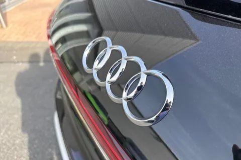 33 of 65 for Audi Q4 e-tron Q4 S line 35 e-tron 125,00 kW