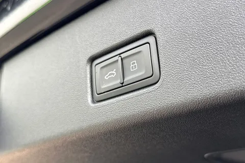 36 of 65 for Audi Q4 e-tron Q4 S line 35 e-tron 125,00 kW