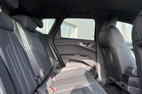 37 of 65 for Audi Q4 e-tron Q4 S line 35 e-tron 125,00 kW
