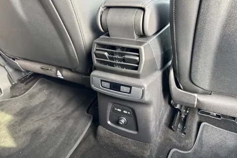 38 of 65 for Audi Q4 e-tron Q4 S line 35 e-tron 125,00 kW