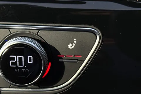 PX24NNW Audi A5 Coup- Black Edition 45 TFSI quattro 265 PS S tronic Thumbnail #60