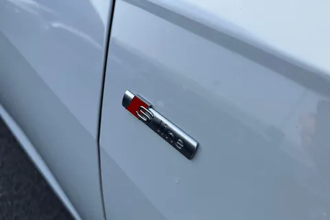 SN23KEM Audi A6 Avant Avant S line 40 TDI quattro 204 PS S tronic Thumbnail #33