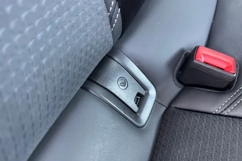 SN23KEM Audi A6 Avant Avant S line 40 TDI quattro 204 PS S tronic Thumbnail #40