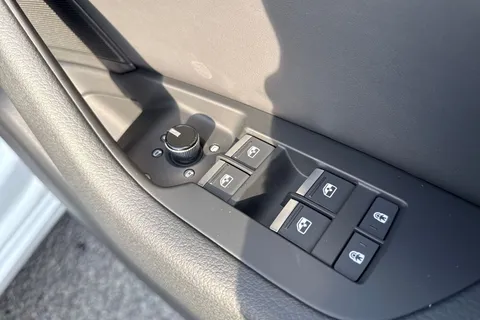 SN23KEM Audi A6 Avant Avant S line 40 TDI quattro 204 PS S tronic Thumbnail #50