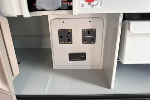 PK25YLY Volkswagen California 2.0 TDI Ocean 5dr DSG Thumbnail #30