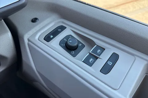 PK25YLY Volkswagen California 2.0 TDI Ocean 5dr DSG Thumbnail #41