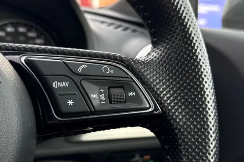 PX69WHC Audi A3 1.6 TDI 30 S line Sportback S Tronic Euro 6 (s/s) 5dr Thumbnail #38