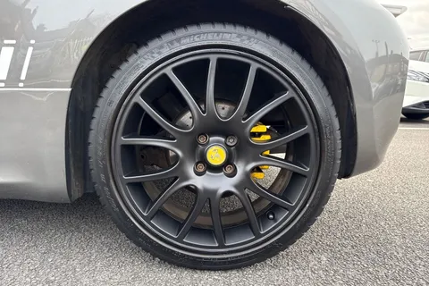 21 of 44 for Abarth 595C 1.4 T-Jet Competizione Cabrio Auto Euro 6 2dr