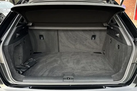 SN69YRA Audi A3 1.0 TFSI 30 Black Edition Sportback Euro 6 (s/s) 5dr Thumbnail #8