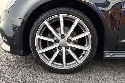 SN69YRA Audi A3 1.0 TFSI 30 Black Edition Sportback Euro 6 (s/s) 5dr Thumbnail #12