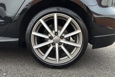 SN69YRA Audi A3 1.0 TFSI 30 Black Edition Sportback Euro 6 (s/s) 5dr Thumbnail #13