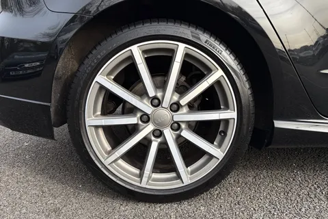 SN69YRA Audi A3 1.0 TFSI 30 Black Edition Sportback Euro 6 (s/s) 5dr Thumbnail #14