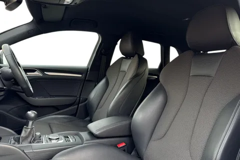 SN69YRA Audi A3 1.0 TFSI 30 Black Edition Sportback Euro 6 (s/s) 5dr Thumbnail #17