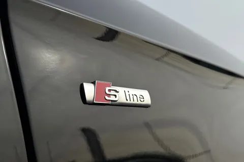 SN69YRA Audi A3 1.0 TFSI 30 Black Edition Sportback Euro 6 (s/s) 5dr Thumbnail #27