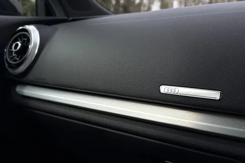 SN69YRA Audi A3 1.0 TFSI 30 Black Edition Sportback Euro 6 (s/s) 5dr Thumbnail #32