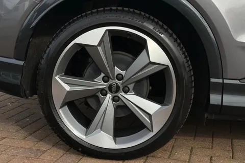 10 of 66 for Audi Q4 e-tron Q4 Sportback Black Edition 45 e-tron 210,00 kW