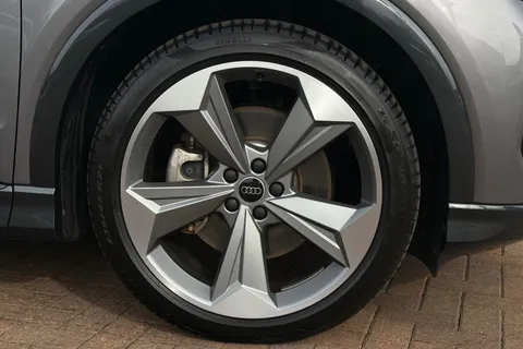 11 of 66 for Audi Q4 e-tron Q4 Sportback Black Edition 45 e-tron 210,00 kW