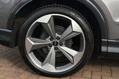 12 of 66 for Audi Q4 e-tron Q4 Sportback Black Edition 45 e-tron 210,00 kW