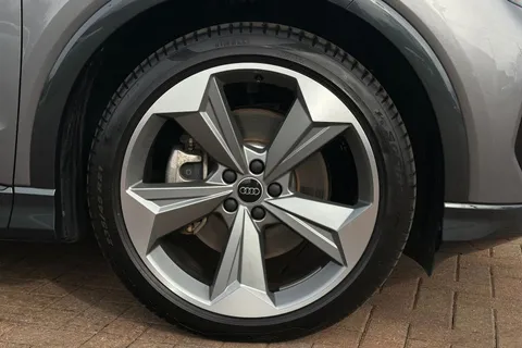 13 of 66 for Audi Q4 e-tron Q4 Sportback Black Edition 45 e-tron 210,00 kW