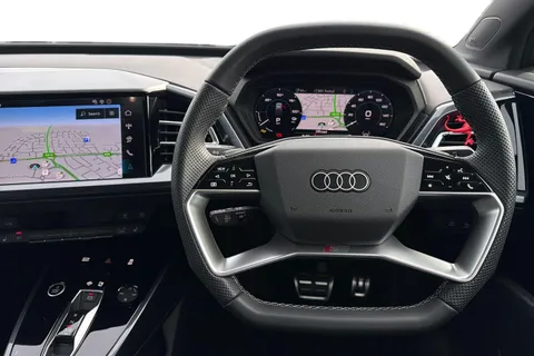 18 of 66 for Audi Q4 e-tron Q4 Sportback Black Edition 45 e-tron 210,00 kW