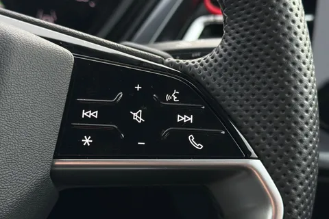 38 of 66 for Audi Q4 e-tron Q4 Sportback Black Edition 45 e-tron 210,00 kW