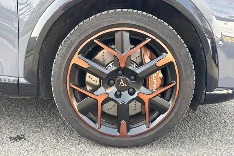 KT25WFL CUPRA Formentor 2.0 TSI VZ3 DSG 4Drive Euro 6 (s/s) 5dr Thumbnail #10