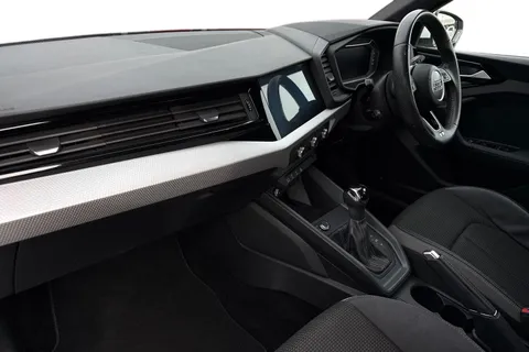 SO69ODN Audi A1 1.0 TFSI 30 S line Sportback S Tronic Euro 6 (s/s) 5dr Thumbnail #10