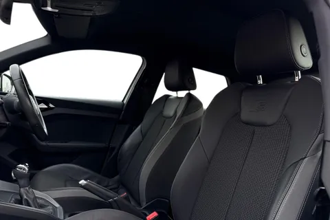 SO69ODN Audi A1 1.0 TFSI 30 S line Sportback S Tronic Euro 6 (s/s) 5dr Thumbnail #12