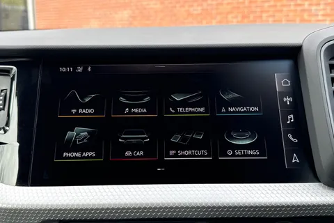 SO69ODN Audi A1 1.0 TFSI 30 S line Sportback S Tronic Euro 6 (s/s) 5dr Thumbnail #13