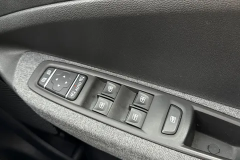 18 of 45 for Renault Zoe R135 52kWh GT Line Auto 5dr (i, Rapid Charge)