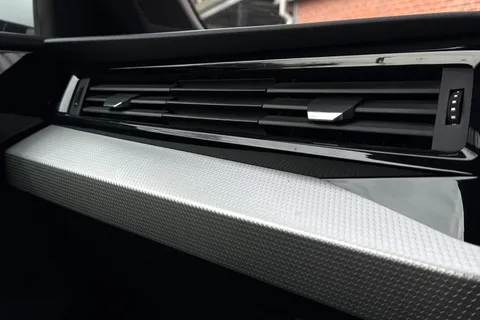 SO69ODN Audi A1 1.0 TFSI 30 S line Sportback S Tronic Euro 6 (s/s) 5dr Thumbnail #33