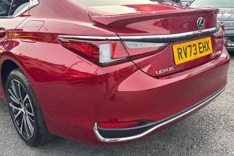 RV73EHX Lexus Es 2.5 300h E-CVT Euro 6 (s/s) 4dr Thumbnail #8