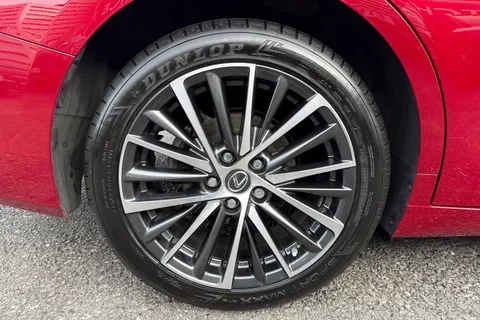 RV73EHX Lexus Es 2.5 300h E-CVT Euro 6 (s/s) 4dr Thumbnail #10