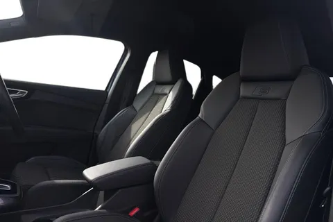 16 of 63 for Audi Q4 e-tron Q4 Sportback S line 40 e-tron 150,00 kW