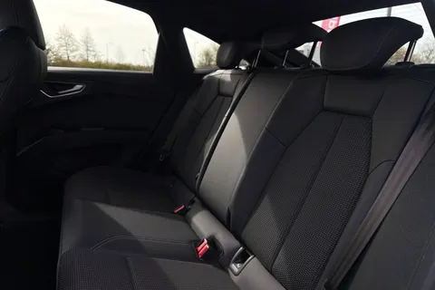 19 of 63 for Audi Q4 e-tron Q4 Sportback S line 40 e-tron 150,00 kW