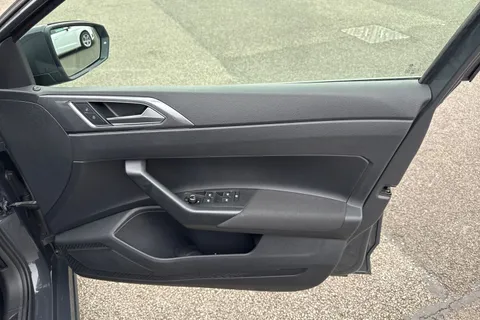 OY71ZDV Volkswagen Polo 1.0 TSI SEL DSG Euro 6 (s/s) 5dr Thumbnail #22