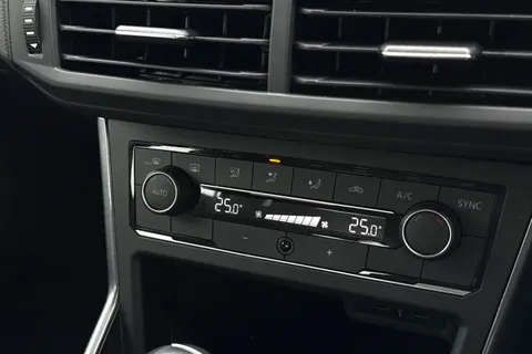 OY71ZDV Volkswagen Polo 1.0 TSI SEL DSG Euro 6 (s/s) 5dr Thumbnail #23