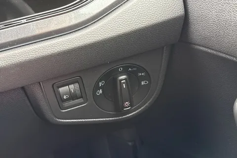 OY71ZDV Volkswagen Polo 1.0 TSI SEL DSG Euro 6 (s/s) 5dr Thumbnail #43