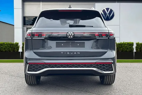  Volkswagen Tiguan 2.0 TDI R-Line DSG Euro 6 (s/s) 5dr Thumbnail #5