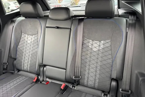  Volkswagen Tiguan 2.0 TDI R-Line DSG Euro 6 (s/s) 5dr Thumbnail #19